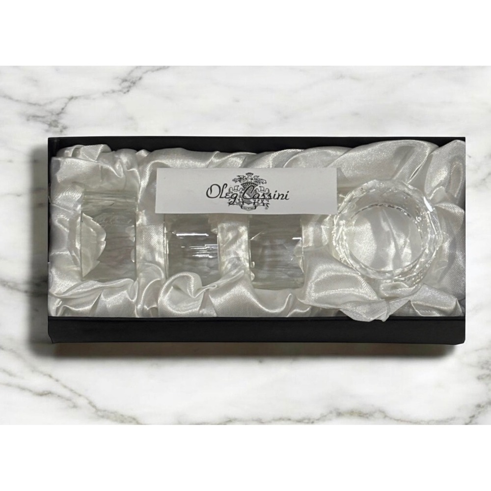 Oleg Cassini Crystal Napkin Rings Set of 4 Faceted Clear Glass Signed New - Picture 4 of 6